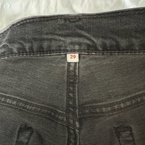 Levi’s High Rise Yoke Denim Shorts Size 29 - Picture 3 of 3